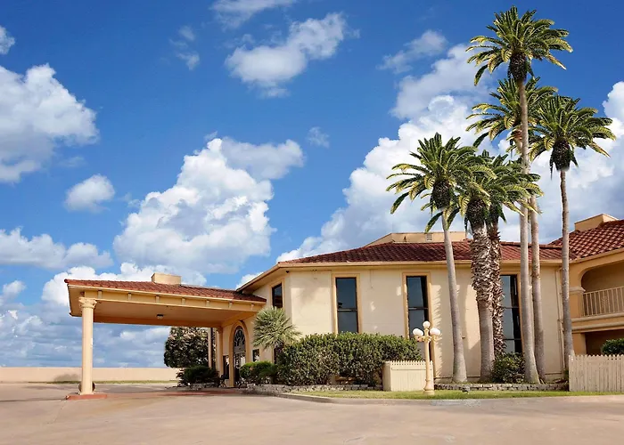 Super 8 By Wyndham Corpus Christi Northwest